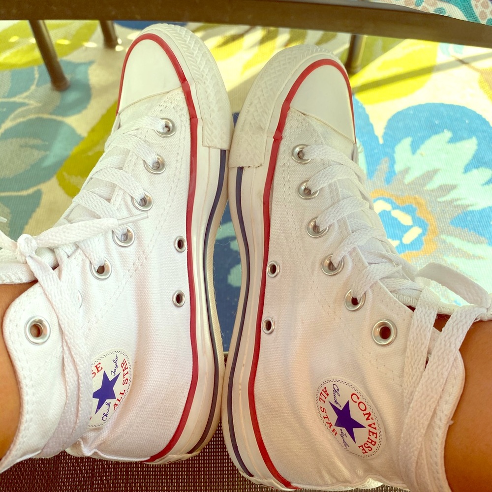 White high top converse woman’s 6.5